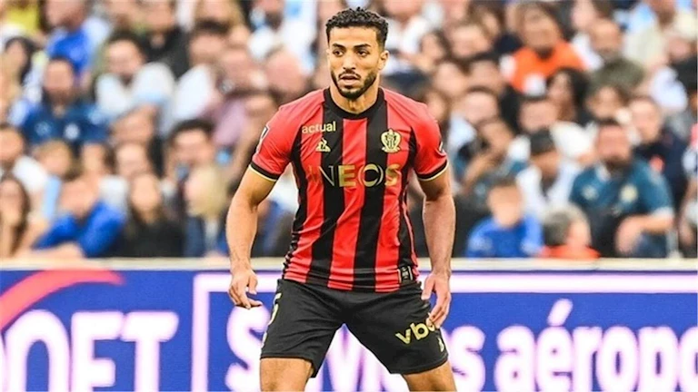 محمد عبد المنعم يحتفل